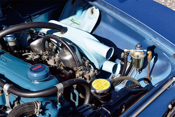 父親から譲り受けた1300SSのJ型のツインキャブ仕様は、SSSのR型