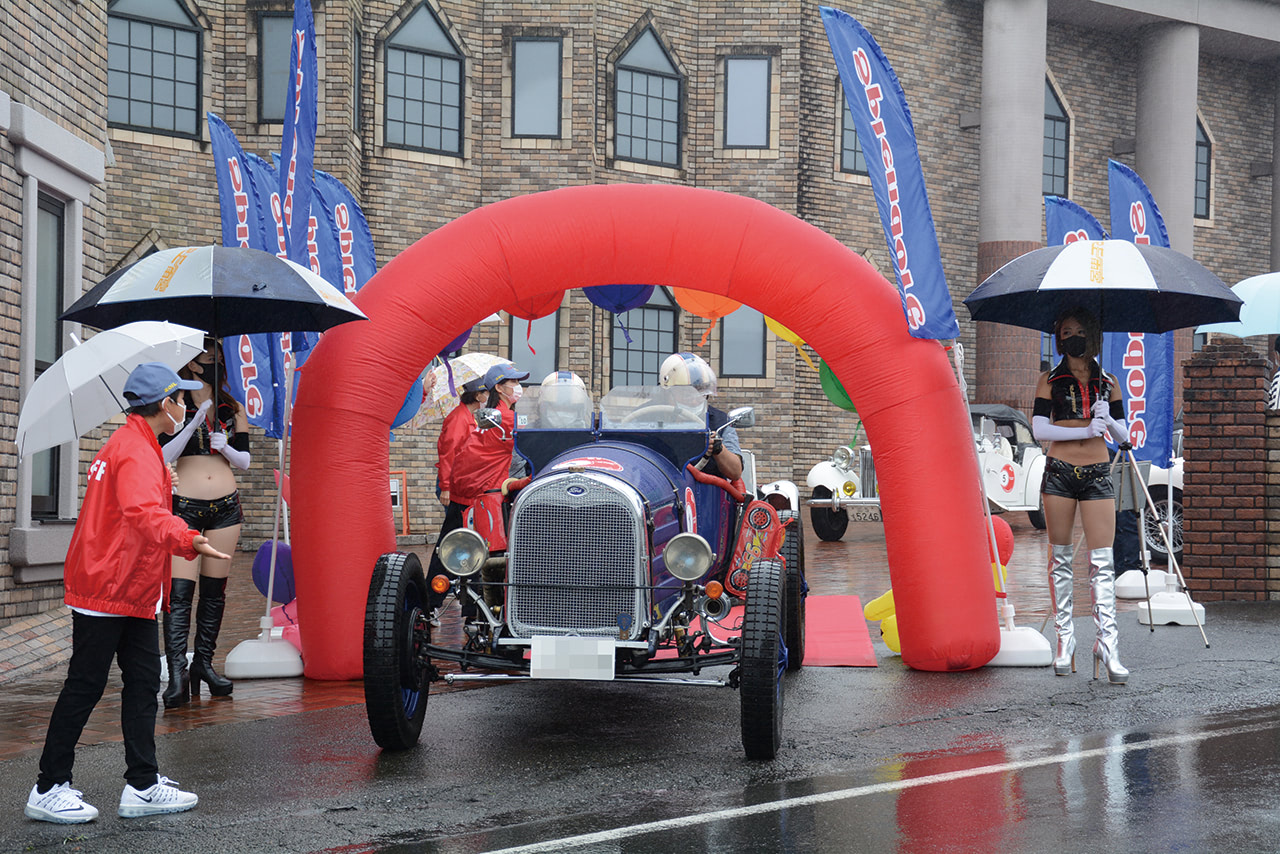 フォードA型から510のサファリ仕様、AE86レビンまで出走！ 「第30回