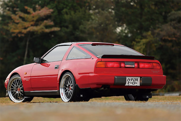 Z31を象徴するアイコン【4】後期300ZRのスーパーレッド・2シーター5速