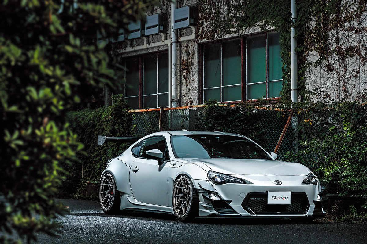 セレブ系でヨロシク (MCC COMPLETE × TOYOTA 86) | stancemagazine