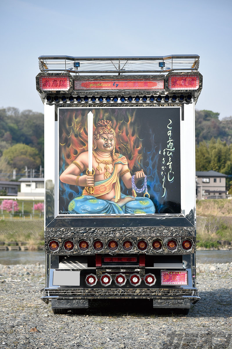 トップアート アバンギャルドな房総デカ箱が3面ペイントをグレード