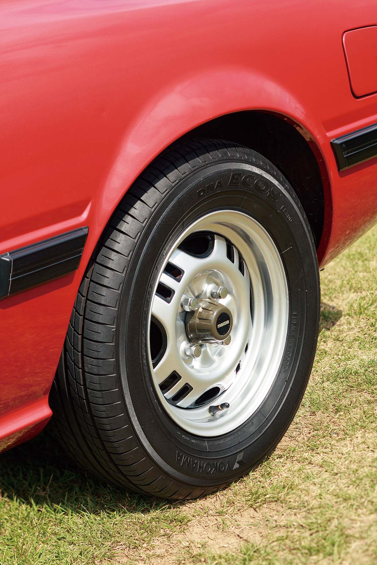 1981年式 マツダ サバンナRX-7 GT【1】リトラクタブルヘッドライトで