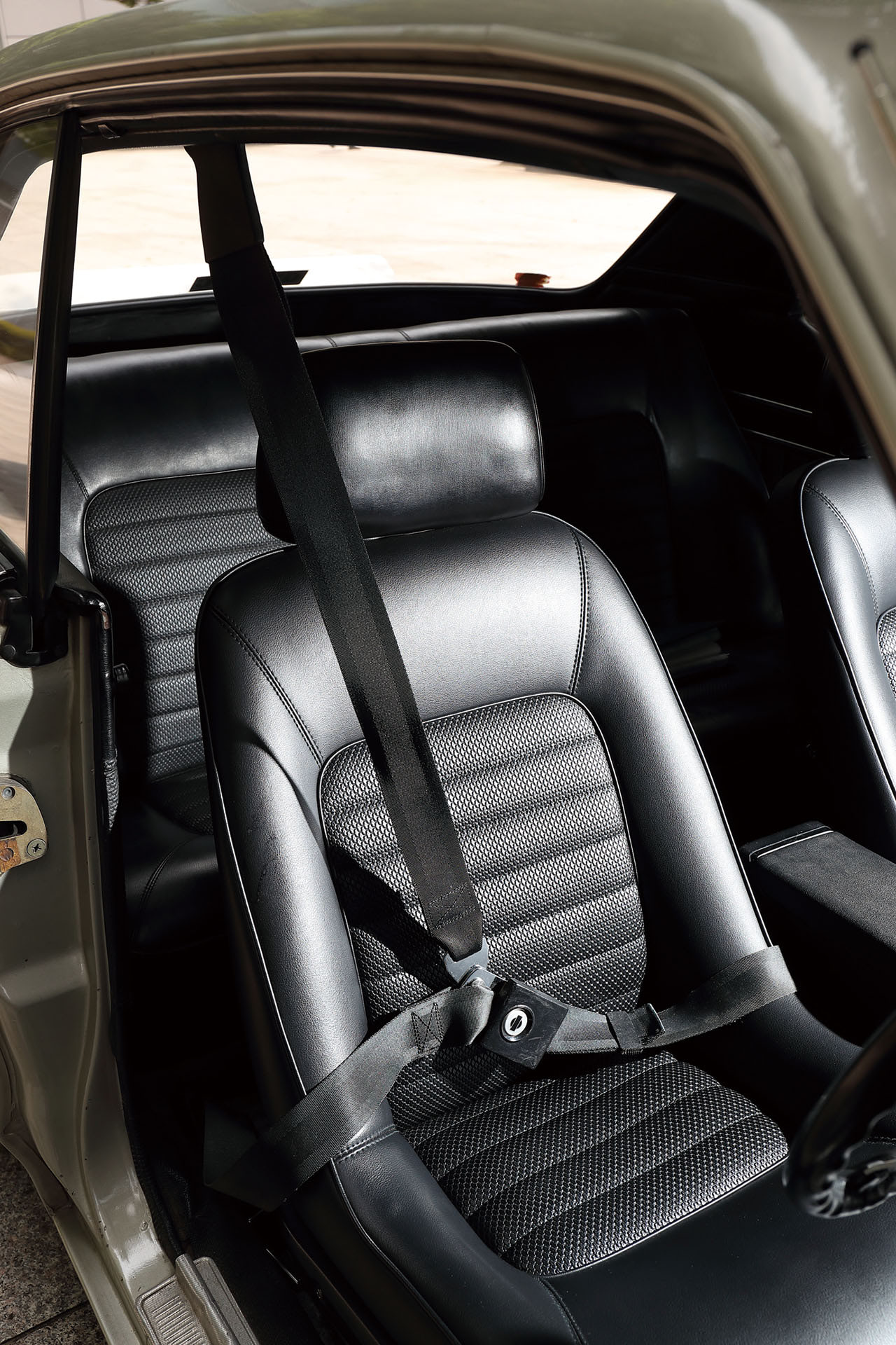 レースをともに戦うミシュランをハコスカの足元に履かせてみた｜松田次