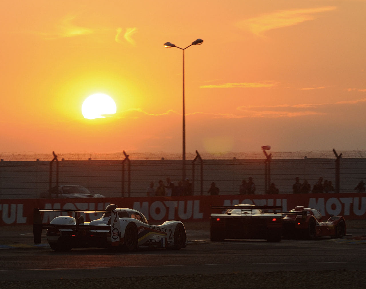 非売品激レア ポルシェル・マン24レース写真集2016 全カラー71ページ ルマン大全_表紙 | autosport web