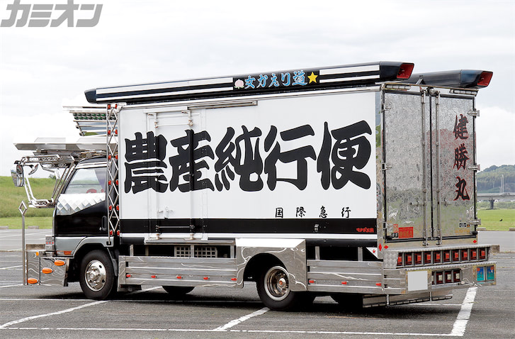 176f5e1e13de44e8a659c34361b3a4