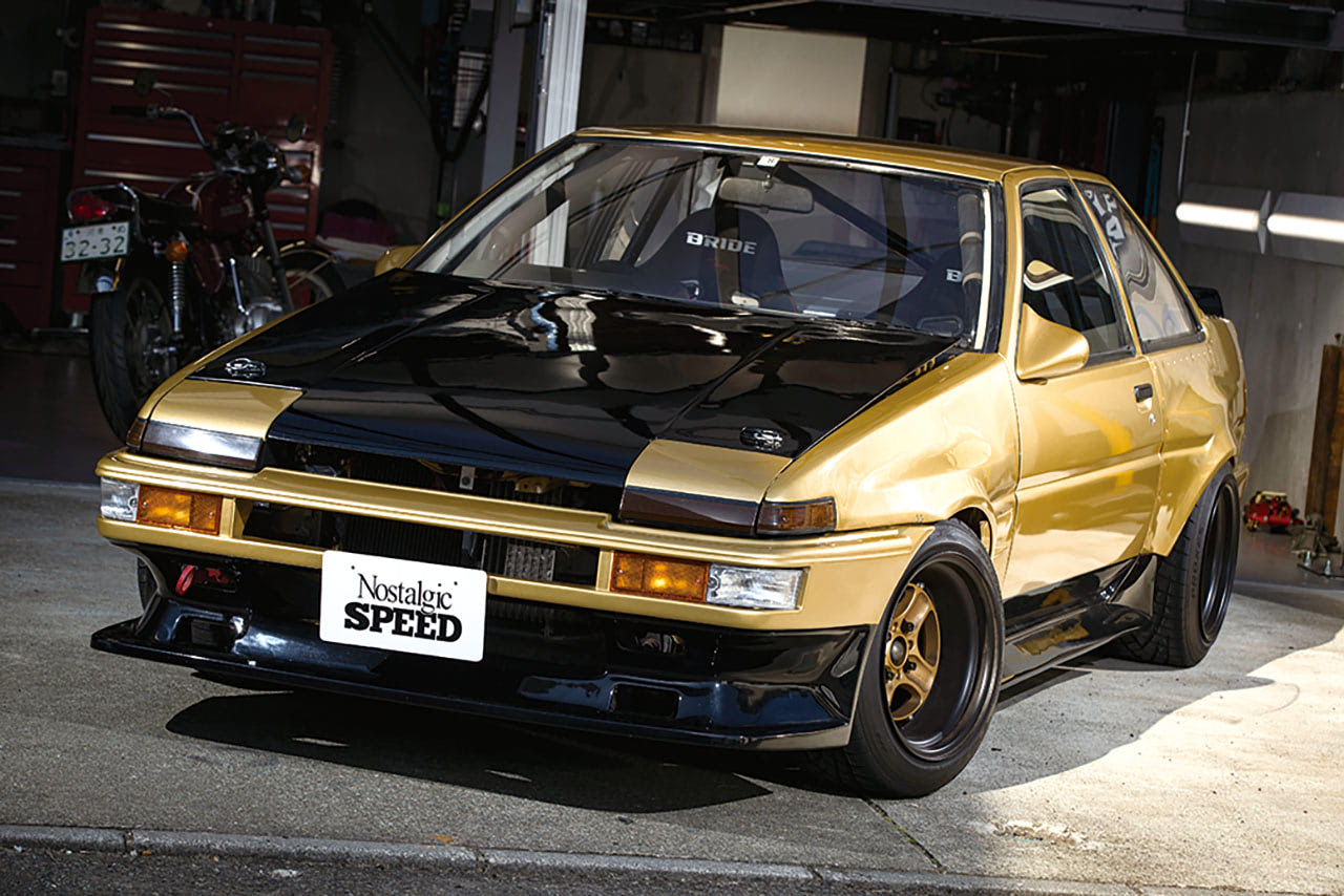 旧車オーナーのガレージ道楽 04【3】まるで立体駐車場のように油圧で