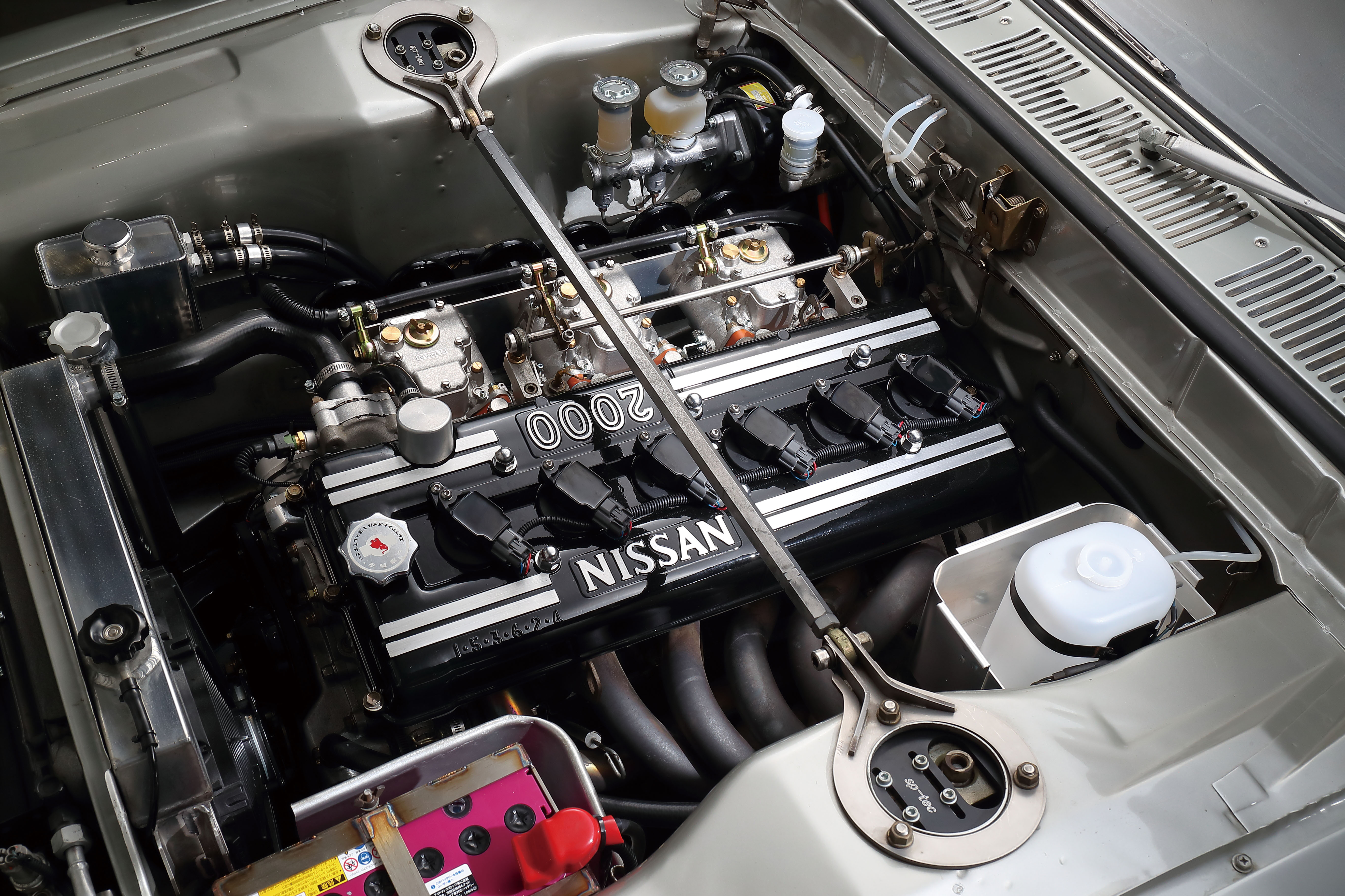 旧車と最新技術の融合【2】キャブにしか見えない電子燃料噴射!? 最新