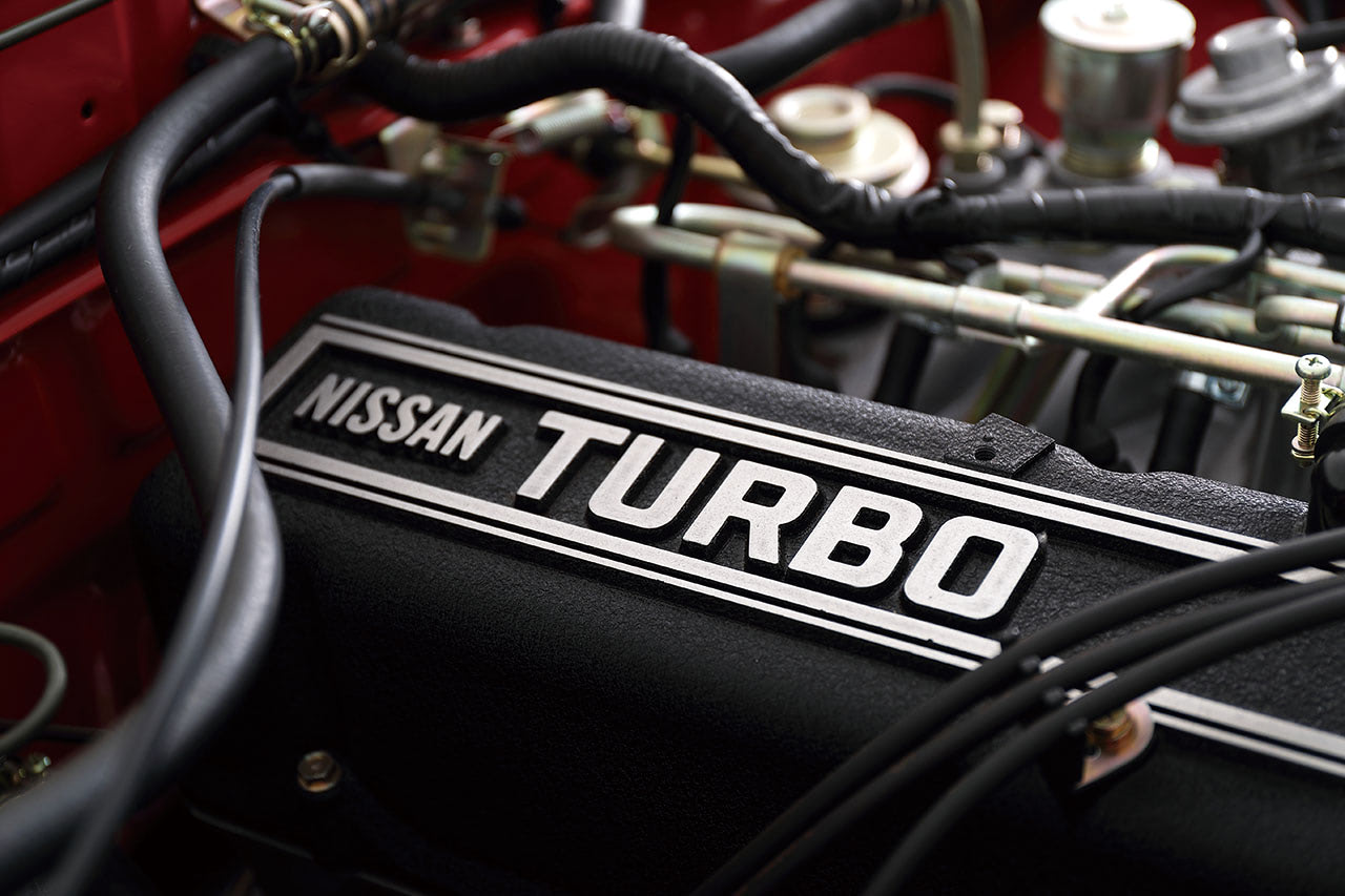 ニッサン　エンジンヘッドカバー　タペットカバー　日産　NISSAN ニッサンエンジンヘッドカバータペットカバー日産NISSAN