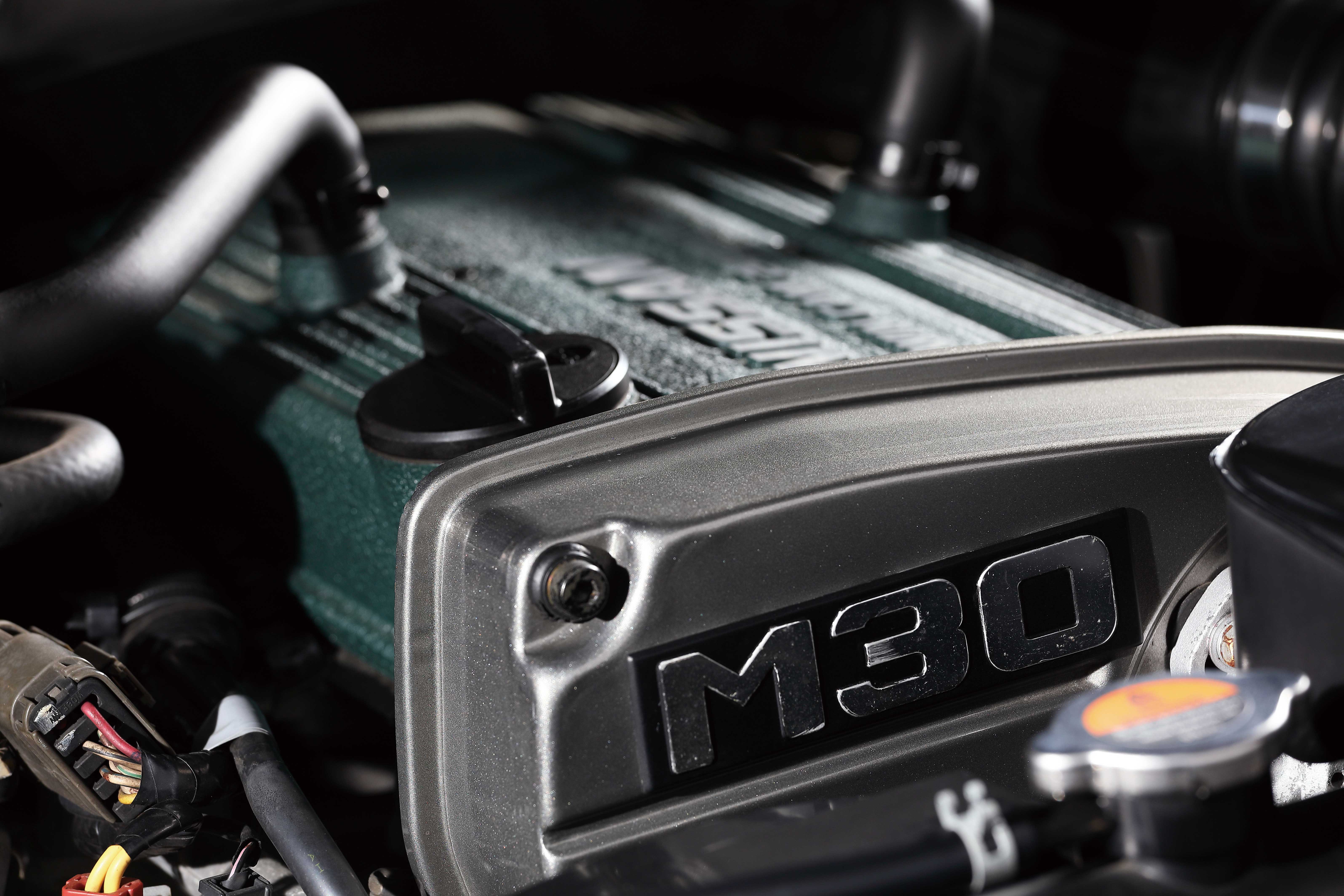 ♦トミーカイラ M30♦【R31スカイライン】♦イグニッションモデル♦ イグニッションモデル 1/18 トミーカイラ M30 (R31
