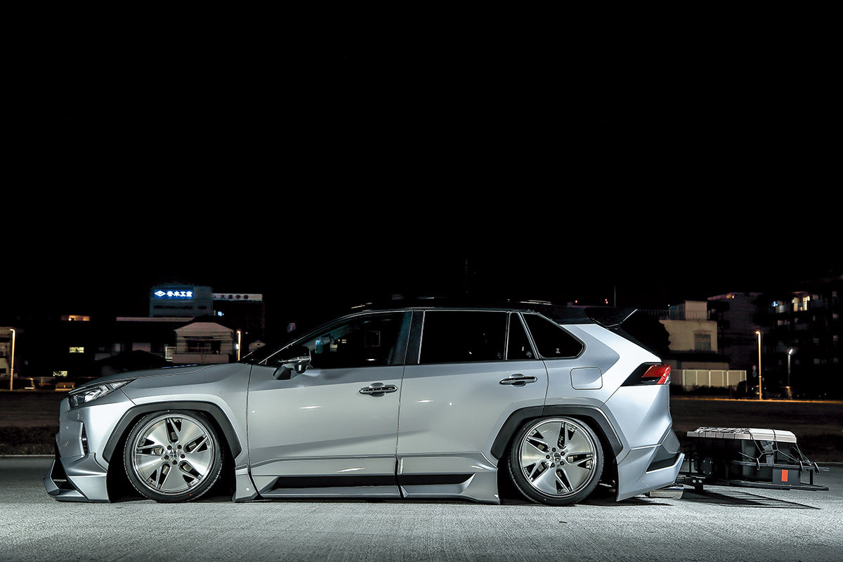 ベタ落ちRAV4!!】シャコタンに相反するアウトドアテイストをあえて