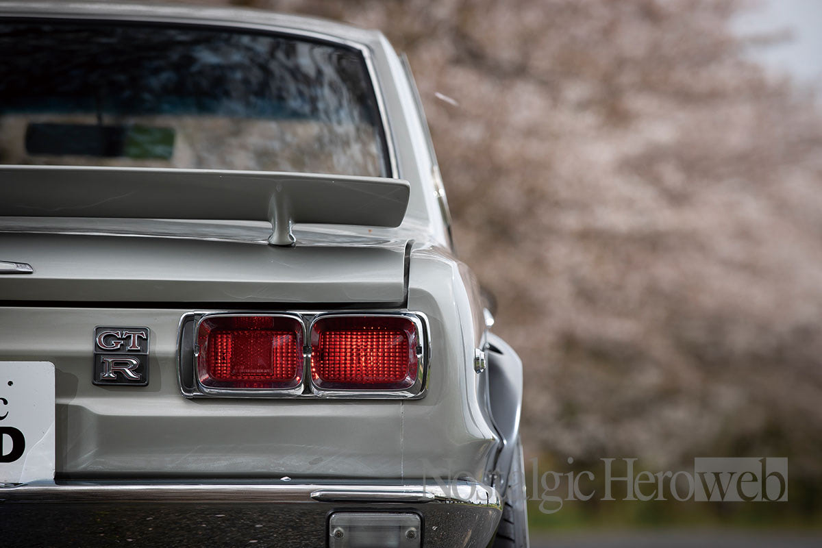 ゆ*吉様 GT-R シルバー ストリートレギュラー 完璧再現したGT-R仕様と「4000rpmから音が変わり、8000rpmまで