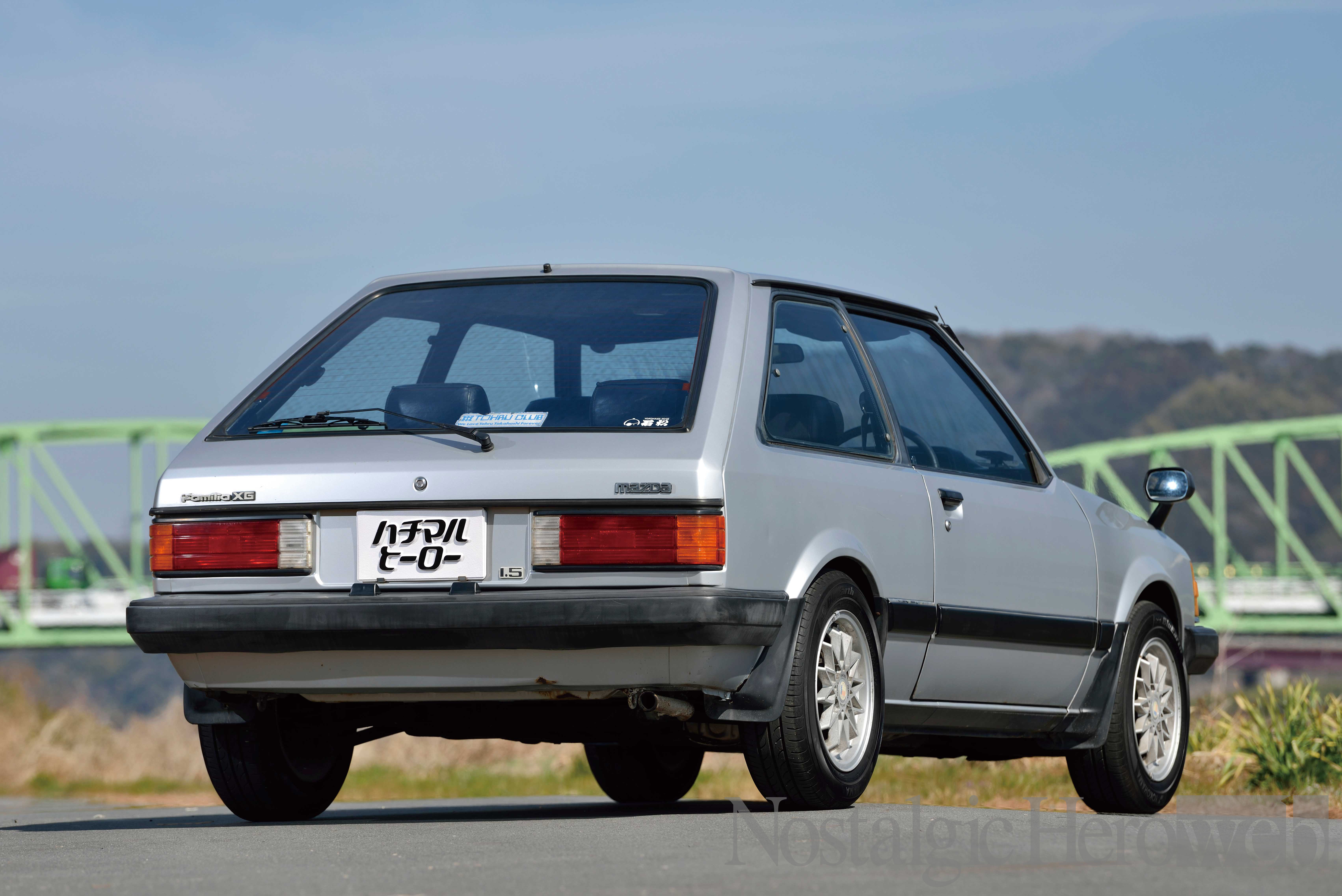 レースが好きなオーナーと、レーシングドライバーが所有したファミリア