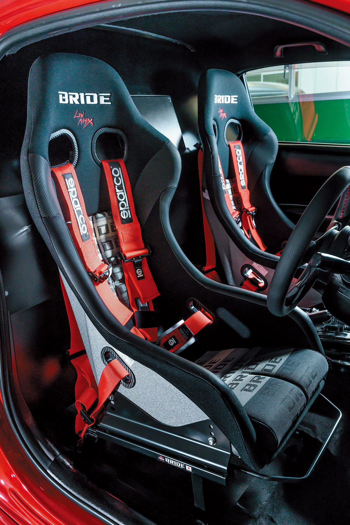 ん? なんかボディが短いゾ??】カワサキのバイクのエンジンを換装し、FF