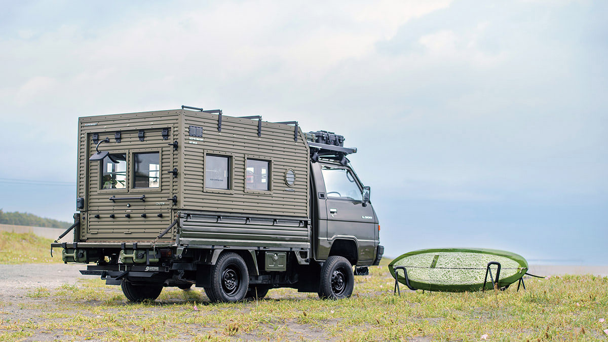 まさに和製ウニモグ!!】車中泊にも趣味部屋としても使えるタイニー 