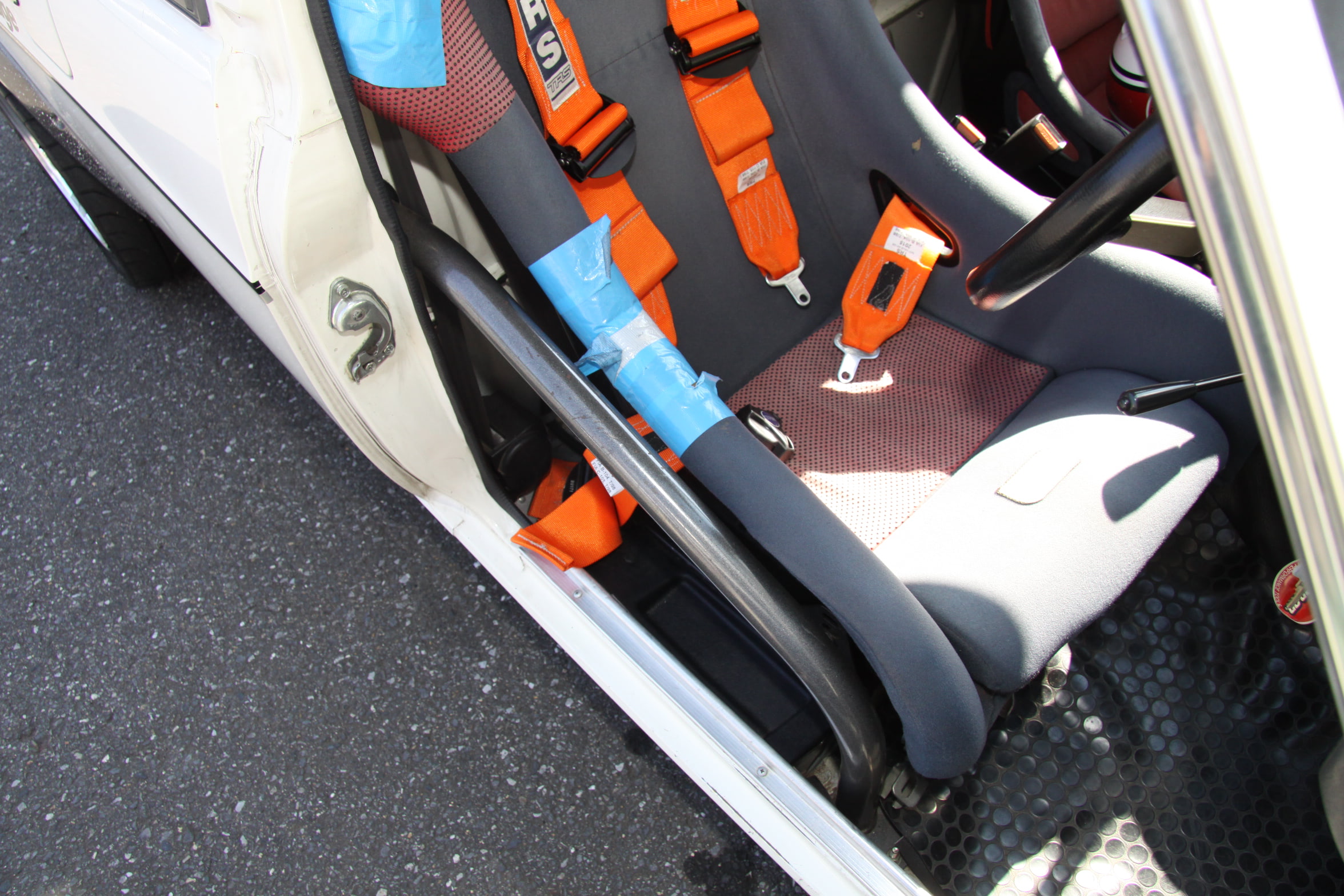 Nostalgic SPEEDでおなじみ、茜ちゃんのサニトラもサーキット走行会に