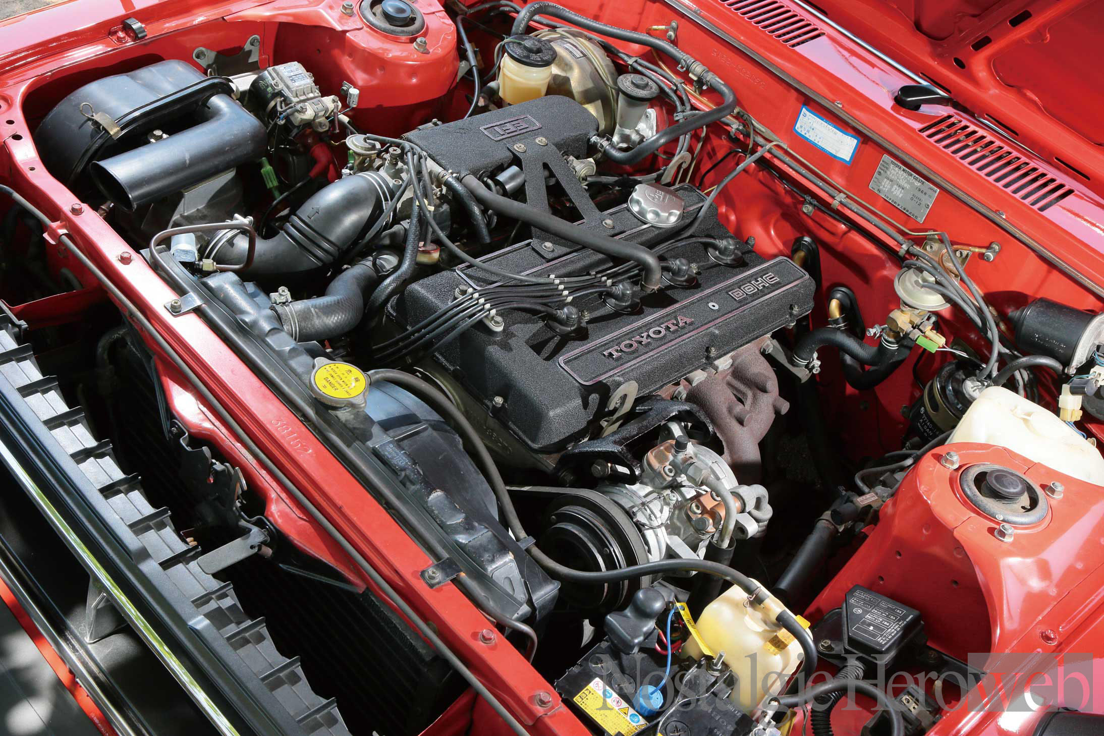 玄人好みの4ドア×4シリンダー【1】1代限りとなったカリーナベースのFR