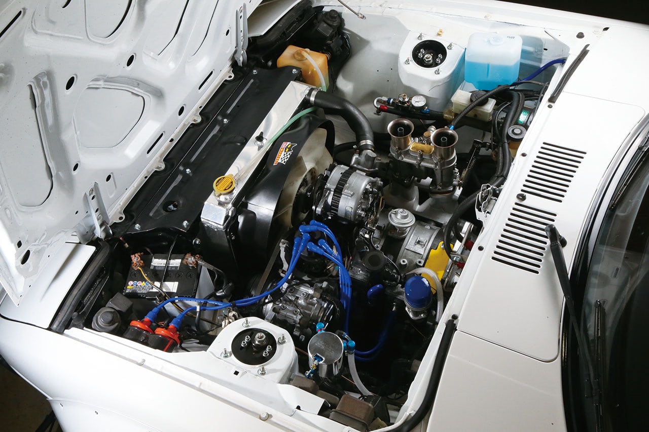 迫力のデイトナスタイルのボディワークで 往年のカタヤマレーシング