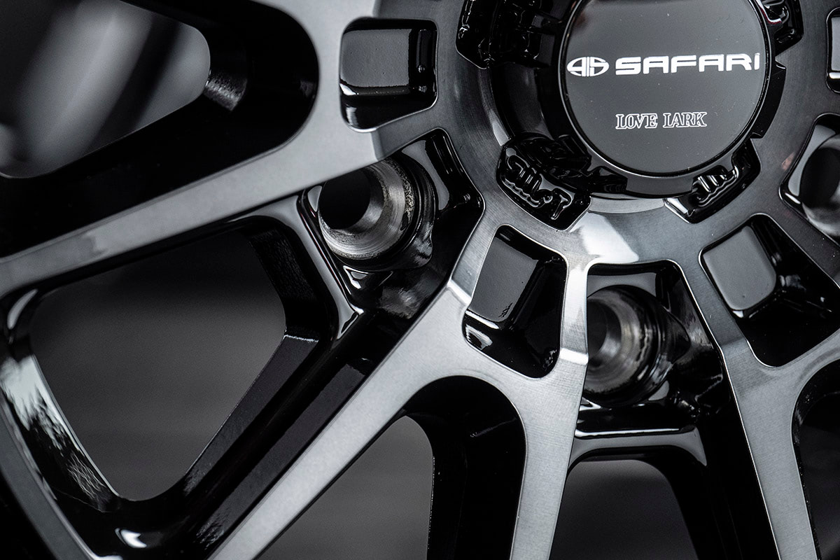 東京オートサロン2025でデビュー！！】ラブラークの新作ホイール