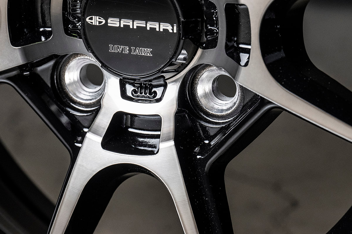 東京オートサロン2025でデビュー！！】ラブラークの新作ホイール