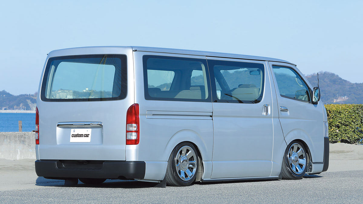 ハイエースに左ハンドルって、あったっけ!?】USでハイエースは流通して