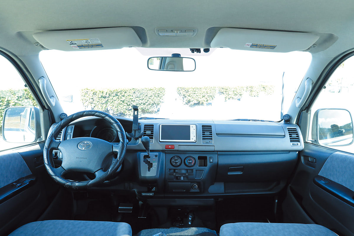 仕上げ中1/24 200系　ハイエース　KUV 仮想USDM 北米仕様　JDM ハイエースに左ハンドルって、あったっけ!?】USでハイエースは流通して