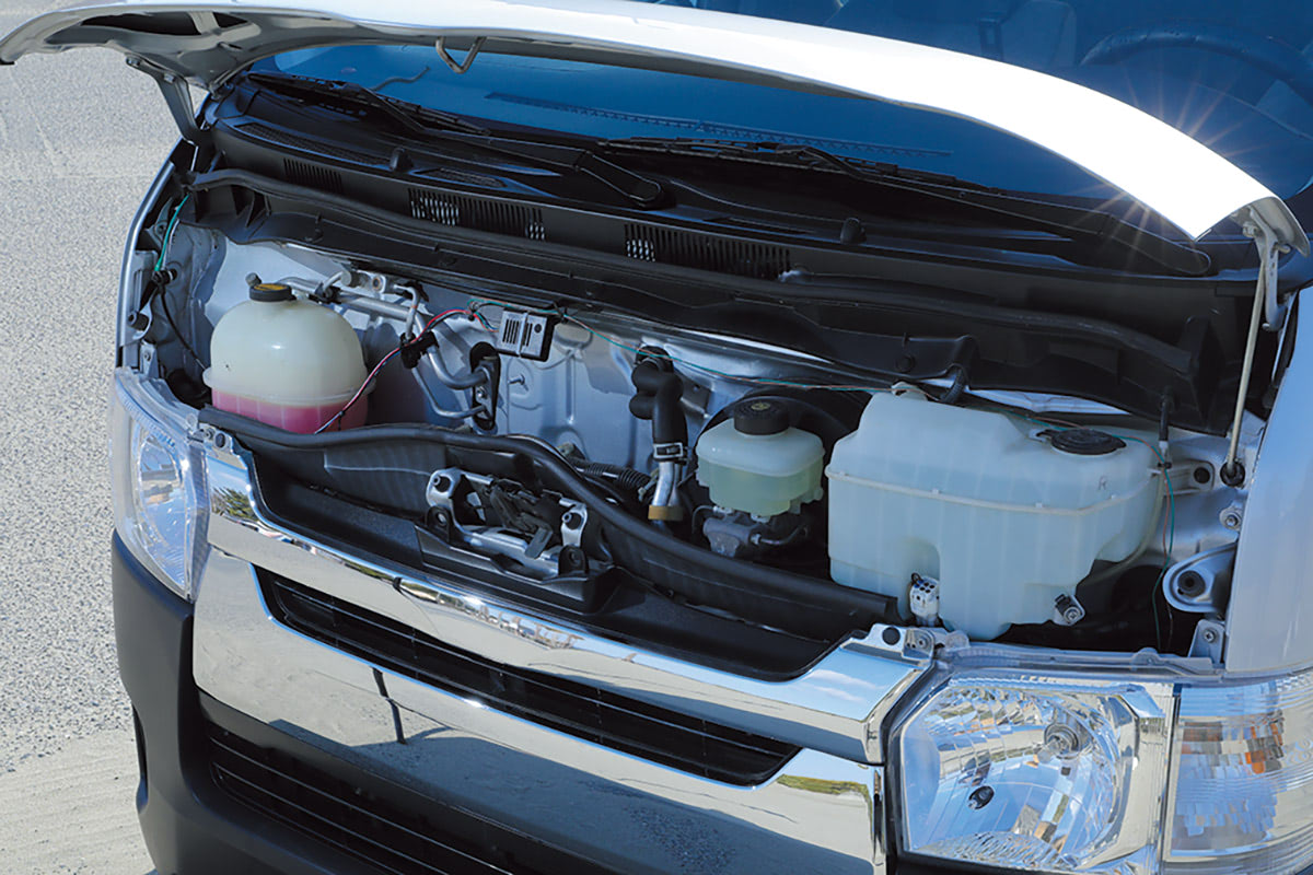 ハイエースに左ハンドルって、あったっけ!?】USでハイエースは流通して