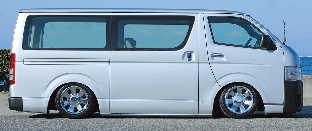 ハイエースに左ハンドルって、あったっけ!?】USでハイエースは流通して