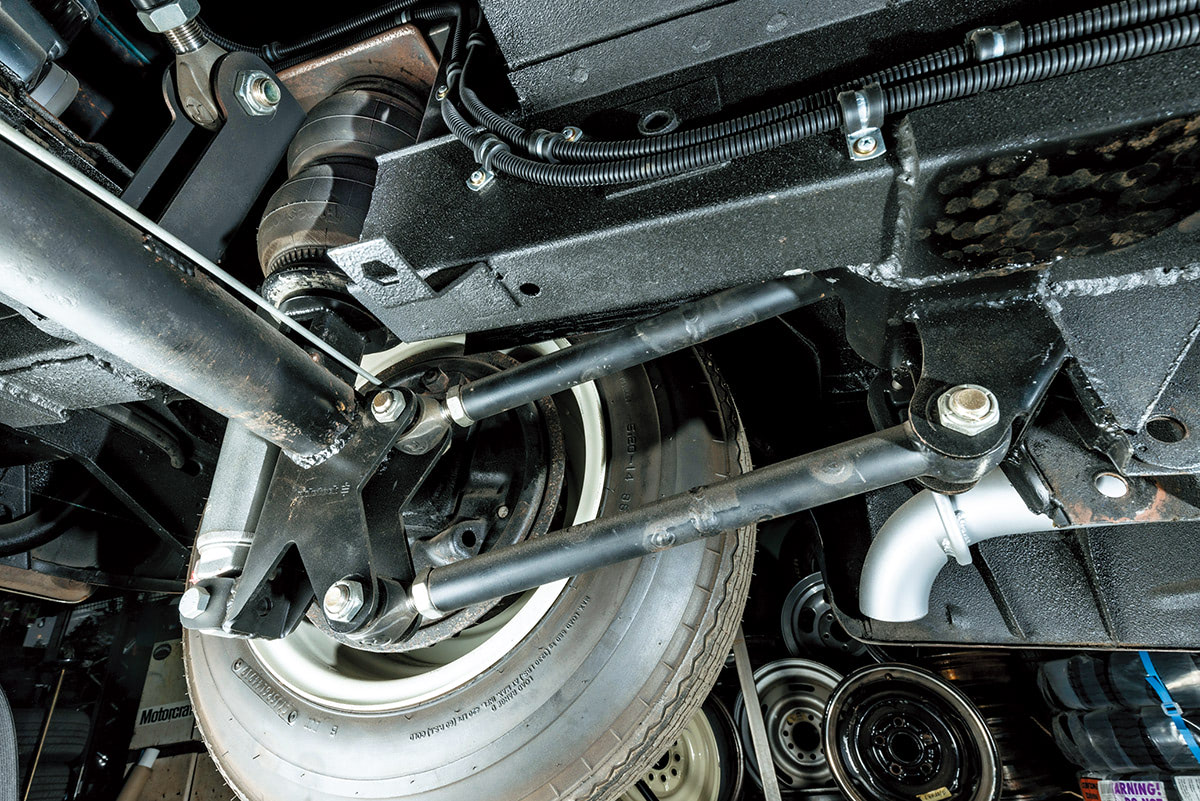 NOチャネリングでこの低さ!!】エアサス装着やエンジンスワップなど大技