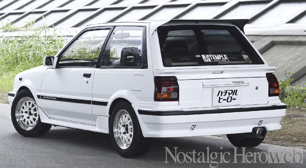 EP71 スターレット 純正 リア クォータートリム 内装品 STARLET