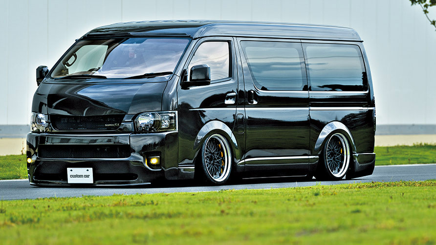 そうま様 ハイエース50% 50周年限定車をカスタマイズ!!】もちろん、シャコタン
