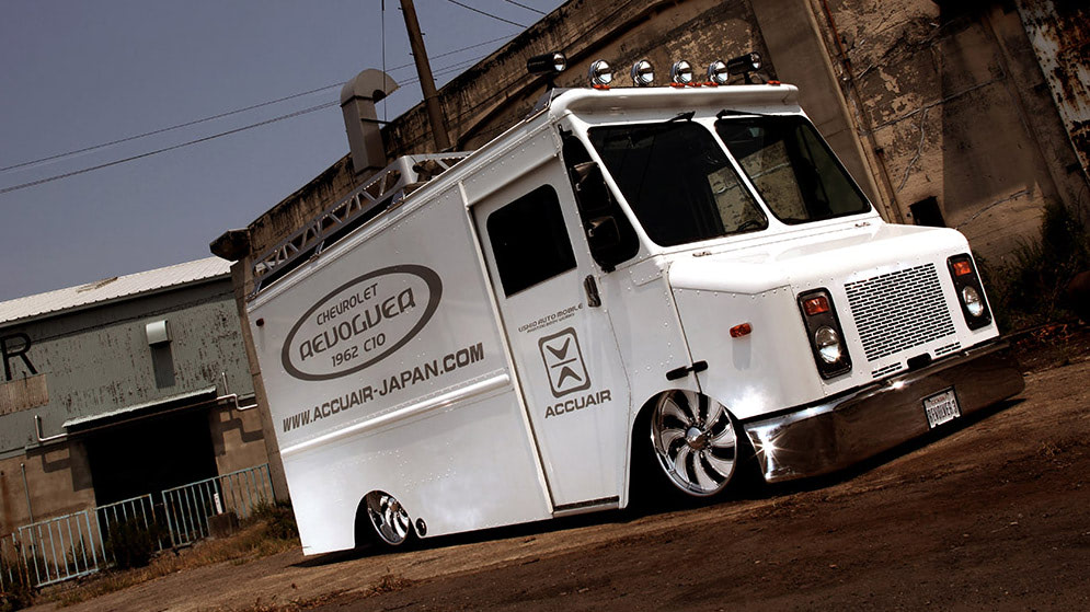 ウオークスルーバン 70002071893025052300300.jpg