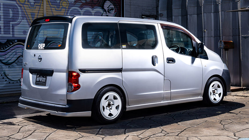 NV200もあるよ〜!!】愛知のOEPなら、NV200のカスタマイズもお手のモノ