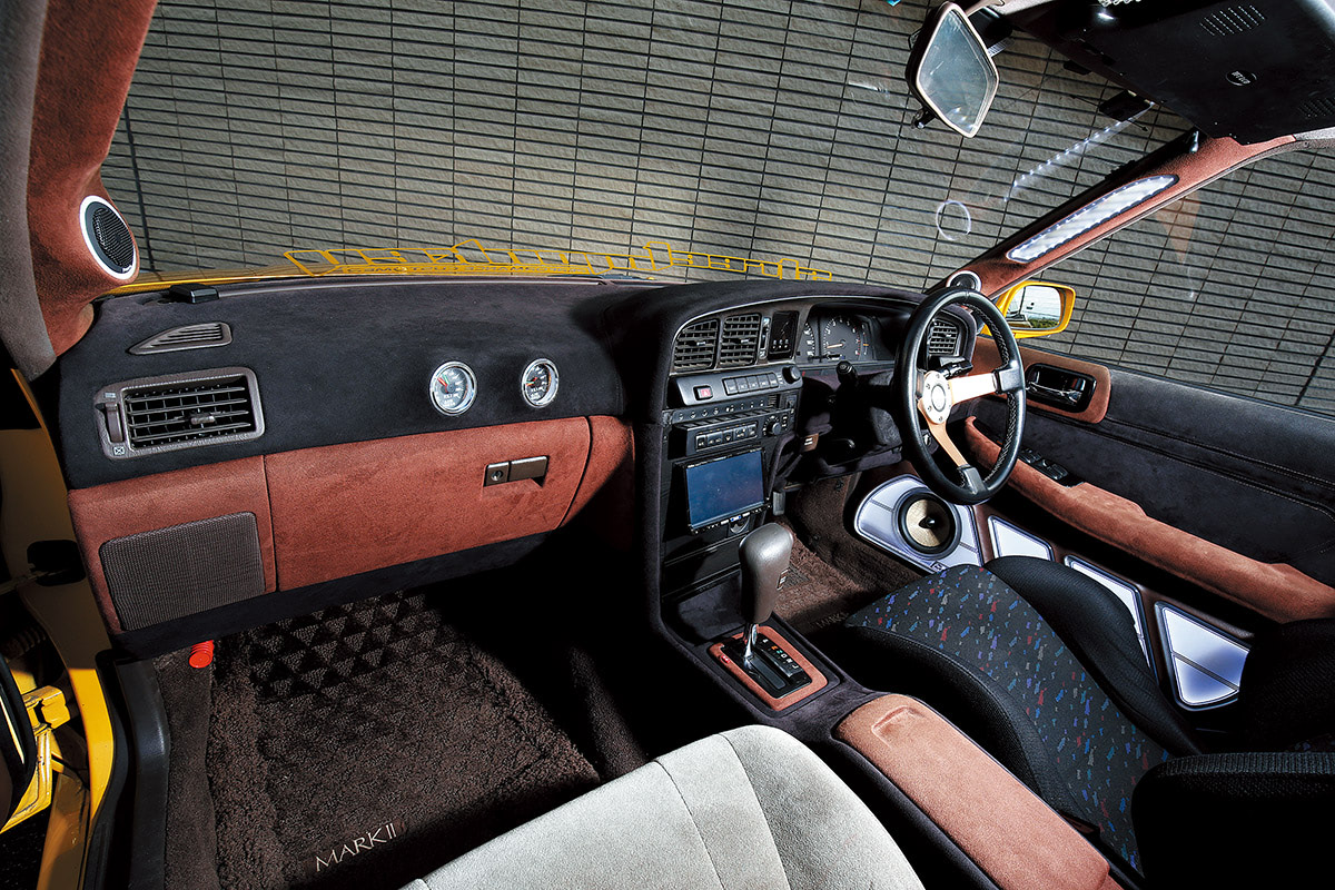 ベースはじいちゃんの形見!!】フェンダーアーチにガッツリ被せた激低車