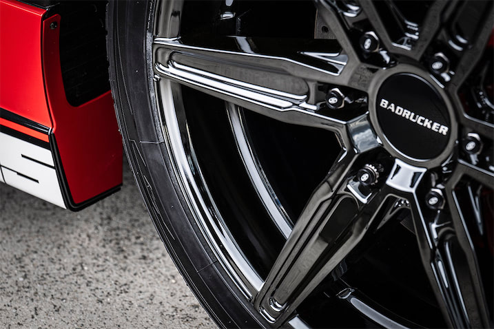 新型ハイエースに履かせたい415コブラの最新ホイール | カスタムCAR