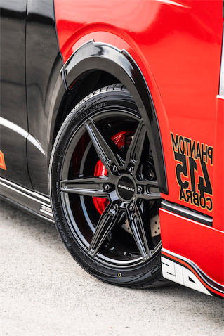 新型ハイエースに履かせたい415コブラの最新ホイール | カスタムCAR