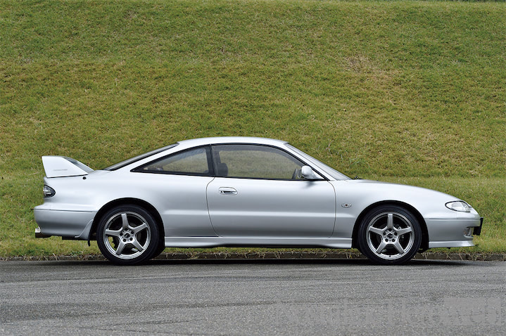 欧州車を彷彿させる魅惑のボディ。1990年代を駆け抜けた「走りもイケる