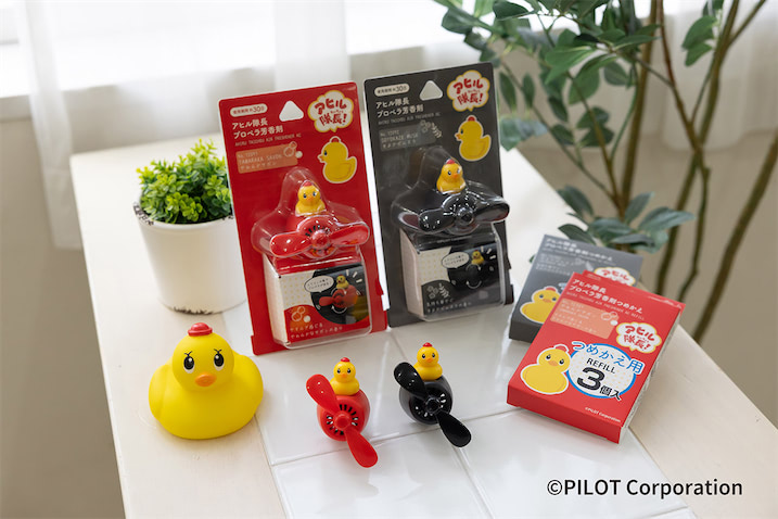 マルコ(ポルコ)さま専用アヒル隊長3匹セット!!! プロペラがくるくる回る！」アヒル隊長×くるまにポピーがコラボ。公式