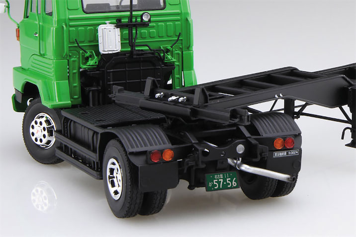 1970年代の街道王者が1／32で復活】日野HEハイキャブ後期型トレーラが