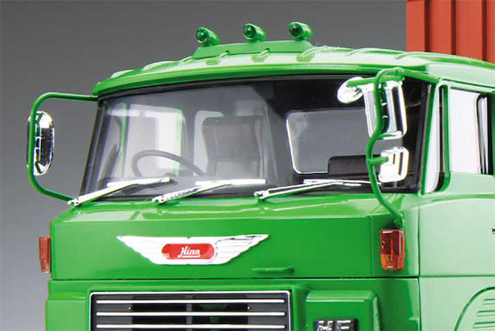 1970年代の街道王者が1／32で復活】日野HEハイキャブ後期型トレーラが