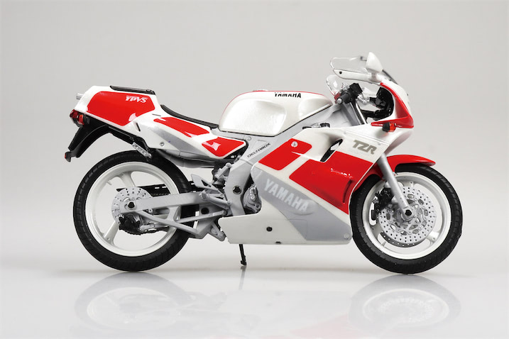 後方排気』の3MA1型ヤマハTZR250 が1/12で登場！ | NostalgicHero