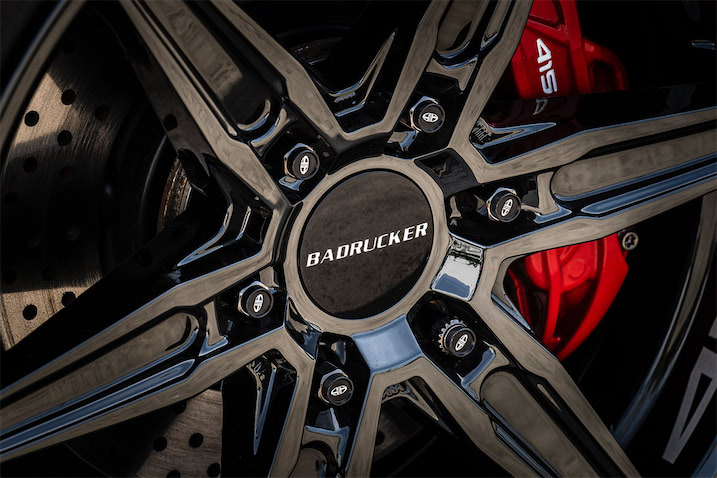 415コブラのハイエース用ホイールを購入するとオーバーフェンダーが