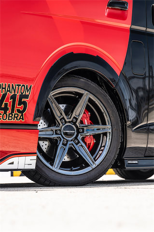 415コブラのハイエース用ホイールを購入するとオーバーフェンダーが