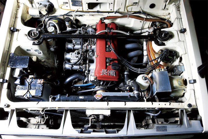 実働エンジンは日本にこの1基のみ？ のサファリヘッド！ 日産ワークス