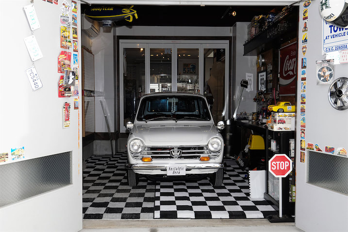愛車はクルマじゃなくて家族の一員。リビングの絶景は「N360」｜1968年