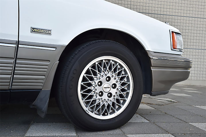 希少　当時物　旧車マツダルーチェ　SSRアルミホイール 走行距離はわずか2万9000km。「会社のクルマとして契約した初めての
